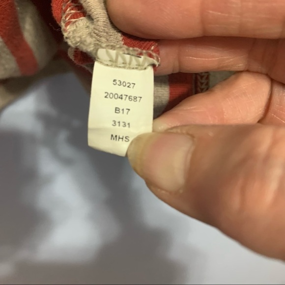 Duluth Trading Co Women’s Longtail T Long Sleeve Crewneck Tee - Picture 3 of 5